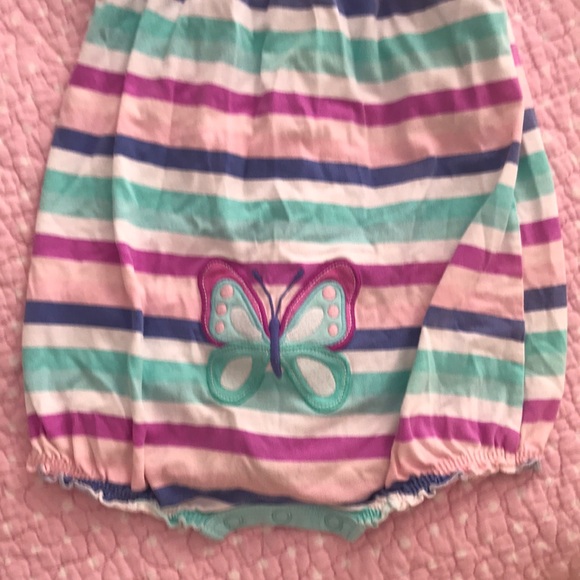 Set of 2 Carters Summer rompers - Picture 2 of 2